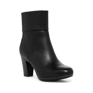 Clark’s kalea lynn black leather ankle boot